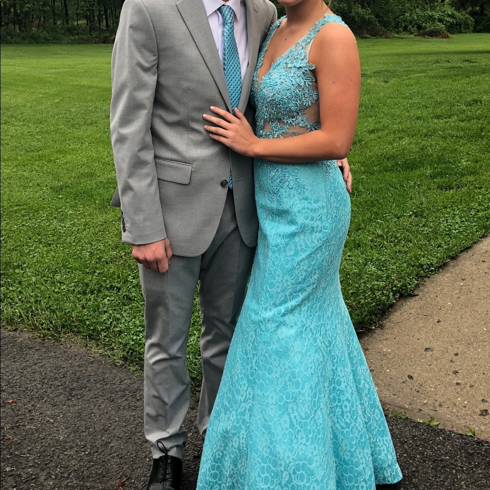 JVN Jovani blue prom dress size 4. No alterations